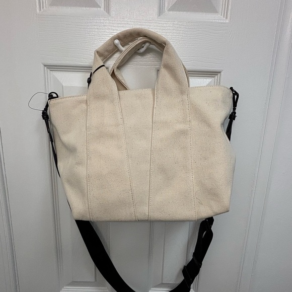 DKNY medium canvas tote bag. - Picture 5 of 7